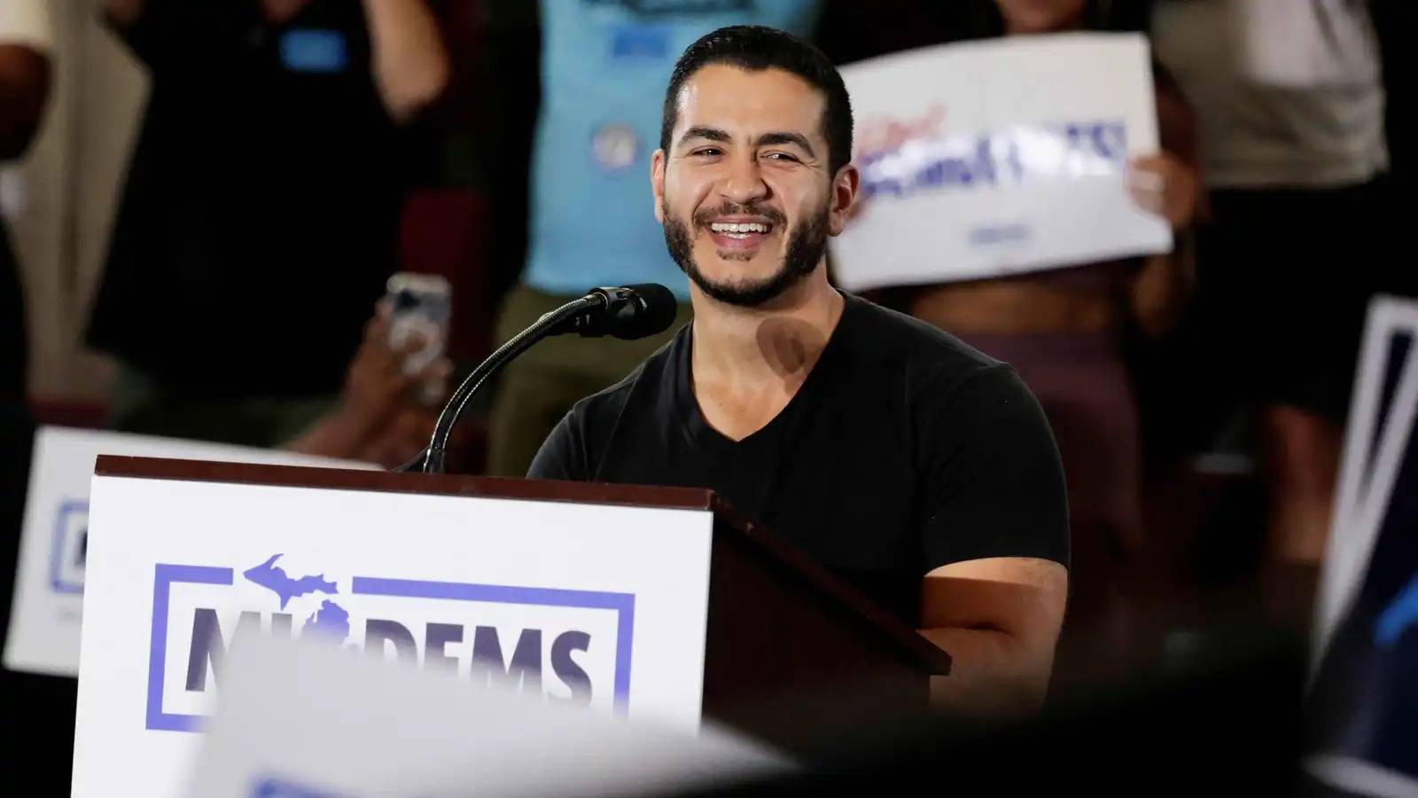 بعد فوزه في تمهيديات ميشيغان... عبدول السيد يكشف عن اتصال "ودي للغاية" مع أوباما