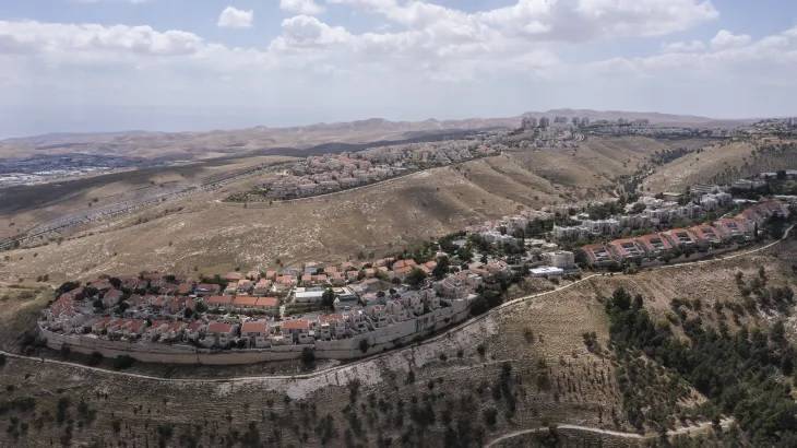 قبل الانتخابات... الحكومة الإسرائيلية تدفع بـ3 مشاريع استيطانية كبرى في القدس