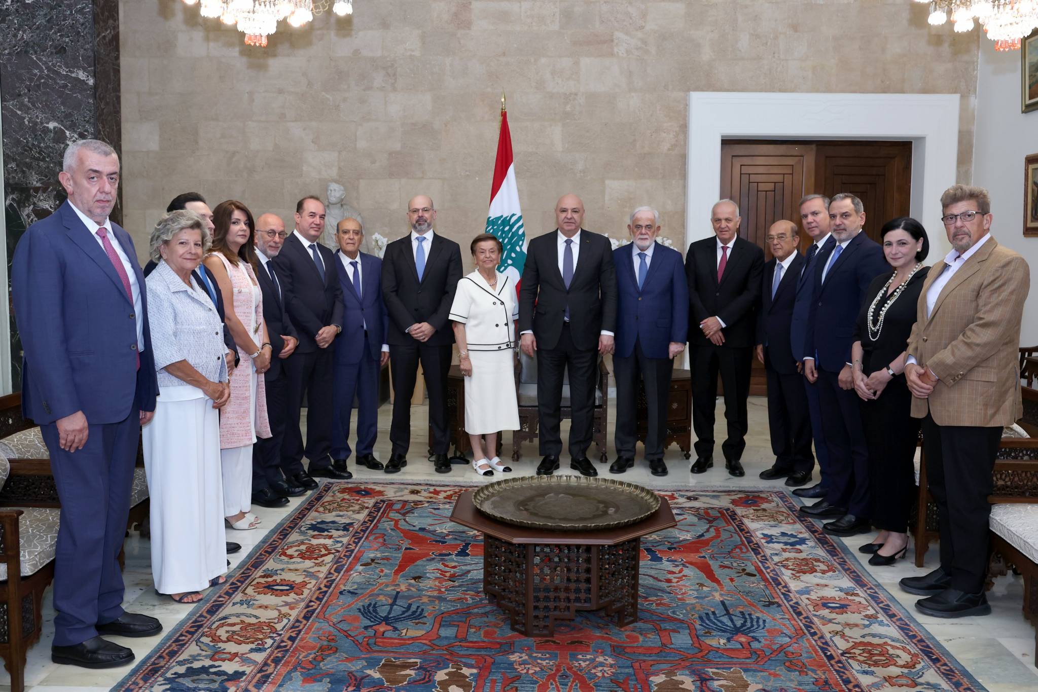 عون: الحقائق أثبتت بطلان مقولة
ما أخذ بالقوة لا يستردّ إلا بالقوة