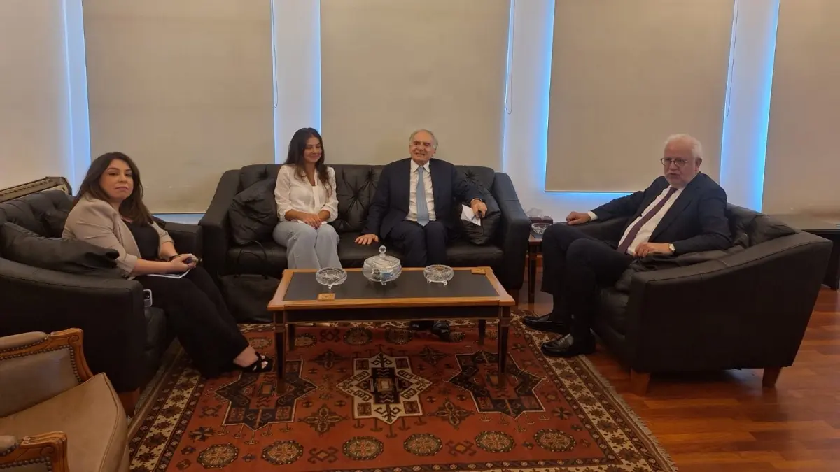 نصار يبحث مع أرنو دعم العدالة وتعزيز سيادة القانون