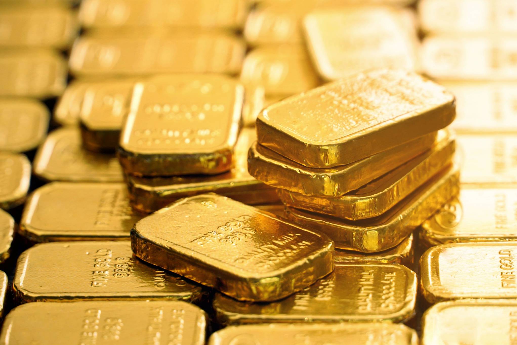 الذهب نحو مستويات قياسية.. البنوك العالمية ترفع توقعاتها لنهاية 2026