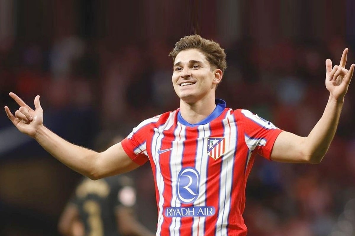 بين برشلونة وأتلتيكو.. سيميوني يحسم موقف ألفاريز