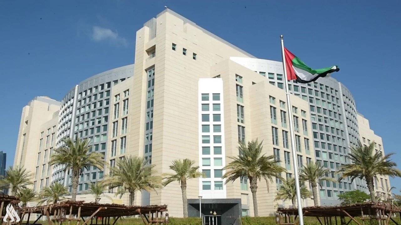 الإمارات تدين هجوماً إيرانياً على ناقلة "أدنوك" وتطالب بفتح هرمز