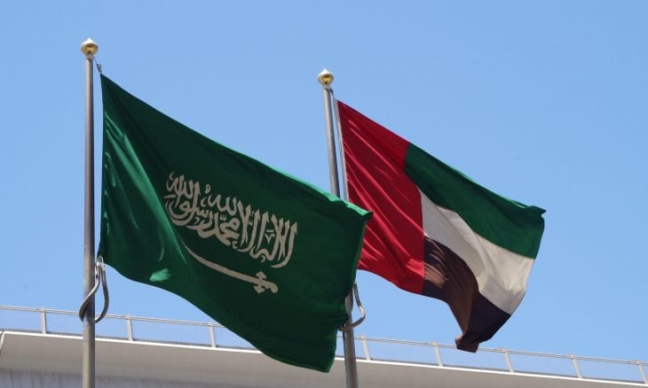 رويترز: السعودية تفرض تدقيقاً إضافياً على التحويلات المالية إلى الإمارات