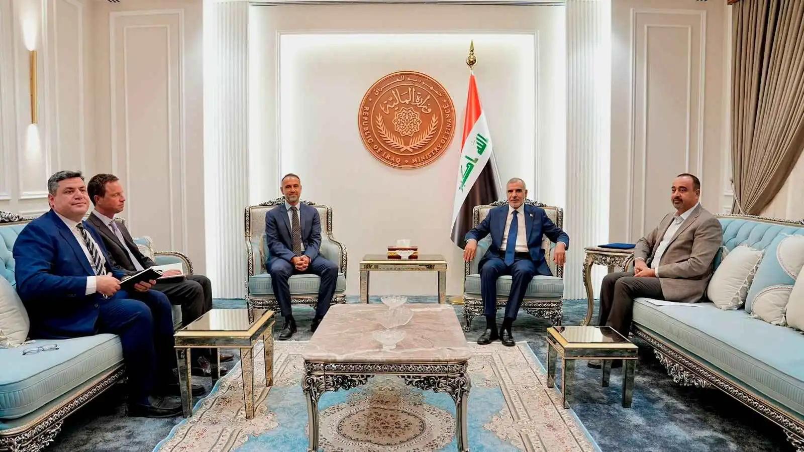 العراق يتجه لإقرار أول موازنة للبرامج والأداء.. وبريطانيا تعرض خبراتها المالية