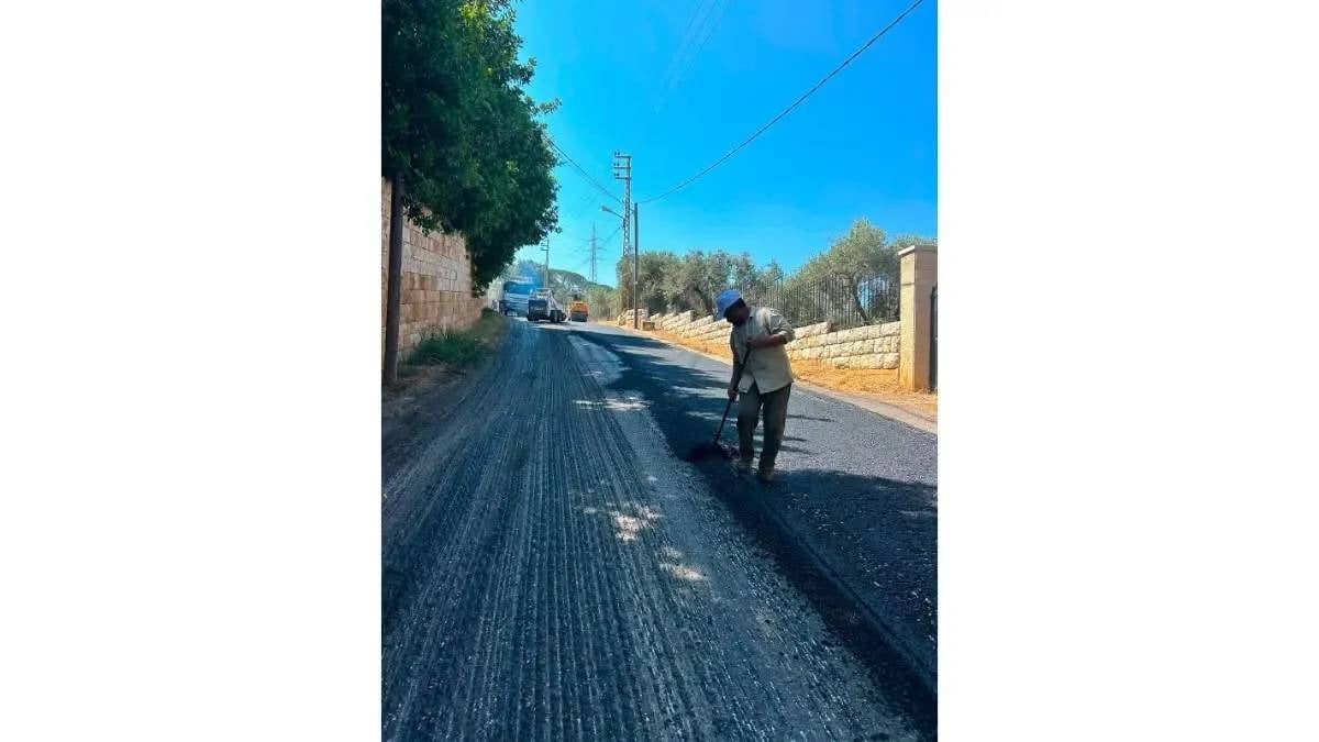 ورش تعبيد وصيانة على طرق عدة.. والأشغال تكشف التفاصيل