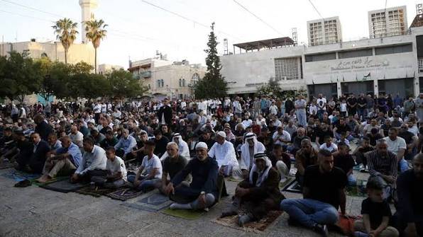 بسبب العنف والجرائم...27% من فلسطينيي الضفة يفكرون بالهجرة جديا