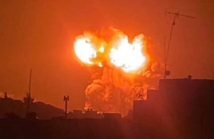 غارات إسرائيلية فجرًا استهدفت دوحة كفررمان وتلة علي الطاهر والقنطرة والمنصوري