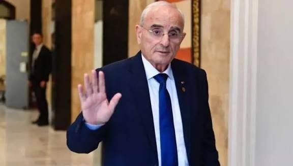 وزير الدفاع: الجيش لم يكم يوماً إلا جامعاً وما تسلم مهمة إلا وأنجزها بدقة عالية