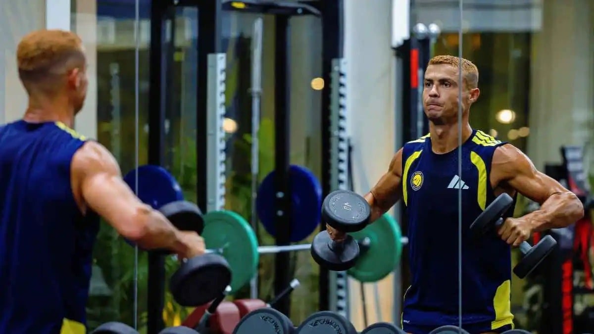 قبل مواجهة الرياض... النصر يترقب نتائج الفحوصات الحاسمة لرونالدو