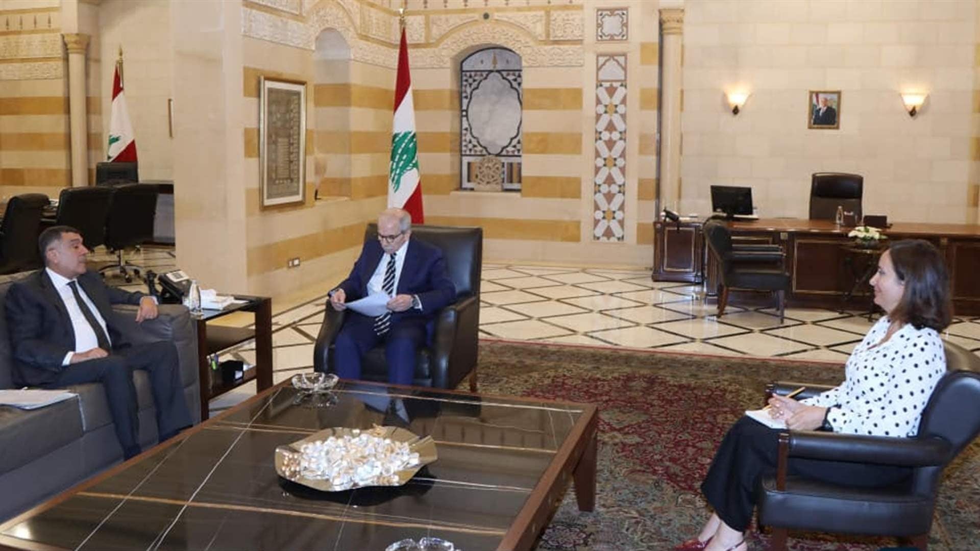 سلام يلتقي الحوت ويؤكد أولوية أمن مطار بيروت وسلامة الملاحة الجوية