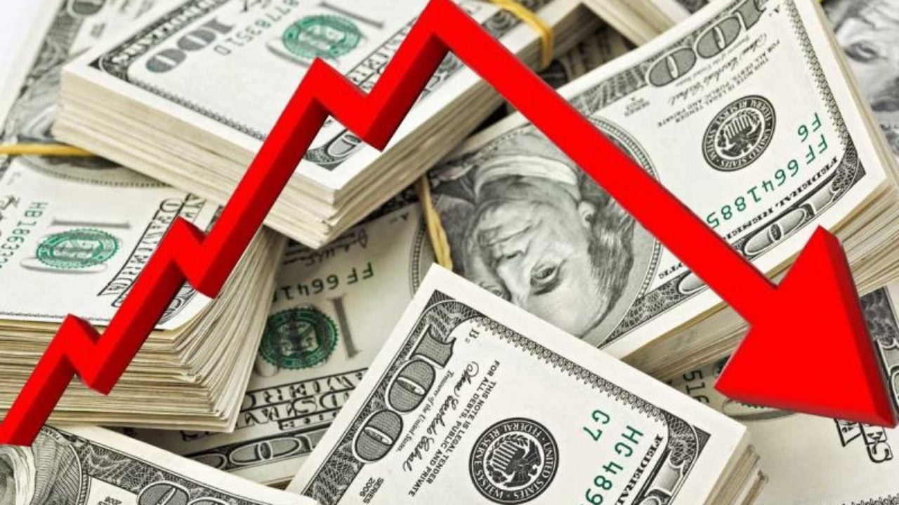 الدولار يتراجع.. الأسواق تترقب كلمة الفيدرالي بشأن الفائدة
