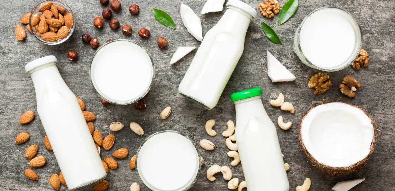 الألبان كاملة الدسم تعود إلى الواجهة.. ماذا تقول الدراسات الحديثة؟