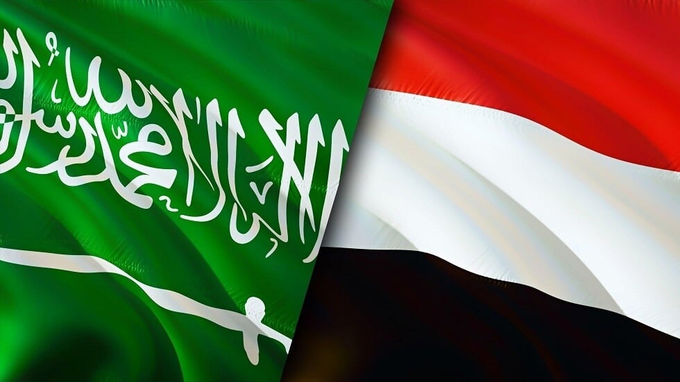 بيان للقوات المسلحة اليمنية التابعة للحوثيين: استهدافنا السفينة التابعة للسعودية شمالي البحر الأحمر أمام سواحل ينبع في إصابة دقيقة