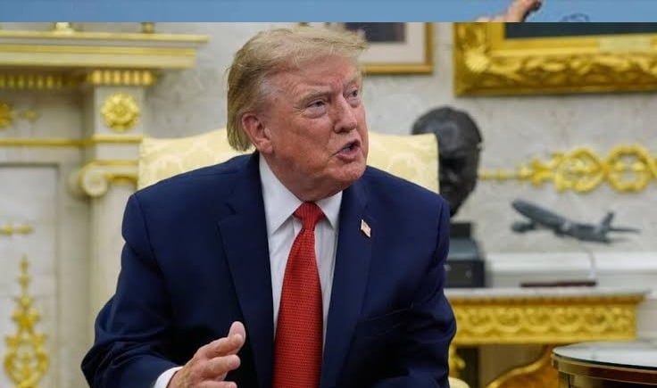 الرئيس الأميركي دونالد ترامب: مضيق هرمز أرض أميركية، والحرب الإقتصادية على إيران لا تعني أن الخيارات العسكرية محدودة.