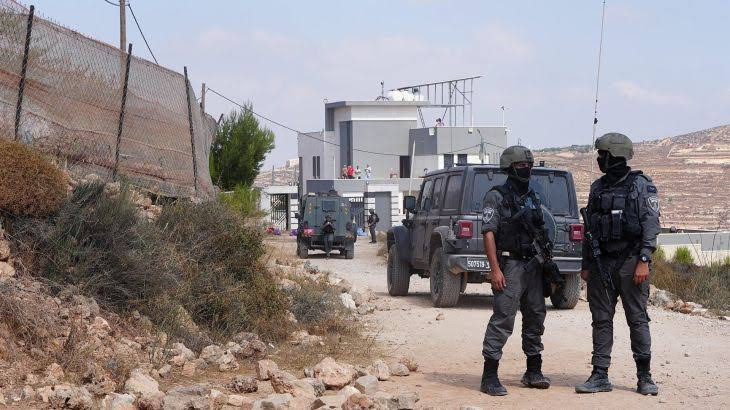 شهيدان في الضفة الغربية... وقصرة تحت الحصار لليوم الـ13