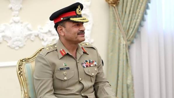 قائد الجيش الباكستاني في طهران غداً.. مباحثات لتعزيز التعاون