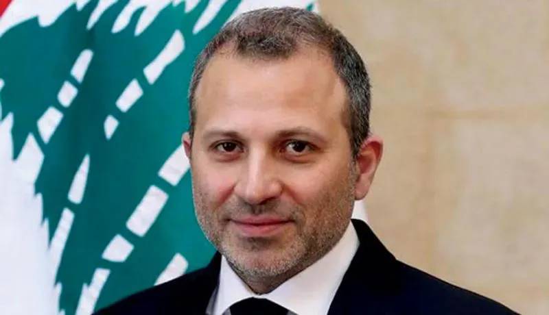 المكتب الإعلامي لرئيس التيار الوطني الحر: جبران باسيل أجرى عملية جراحية بسيطة تكلّلت بالنجاح وهو يتلقى العلاج والمتابعة في المستشفى على أن يغادره سريعاً ويستأنف نشاطه السياسي المعتاد اعتباراً من الغد