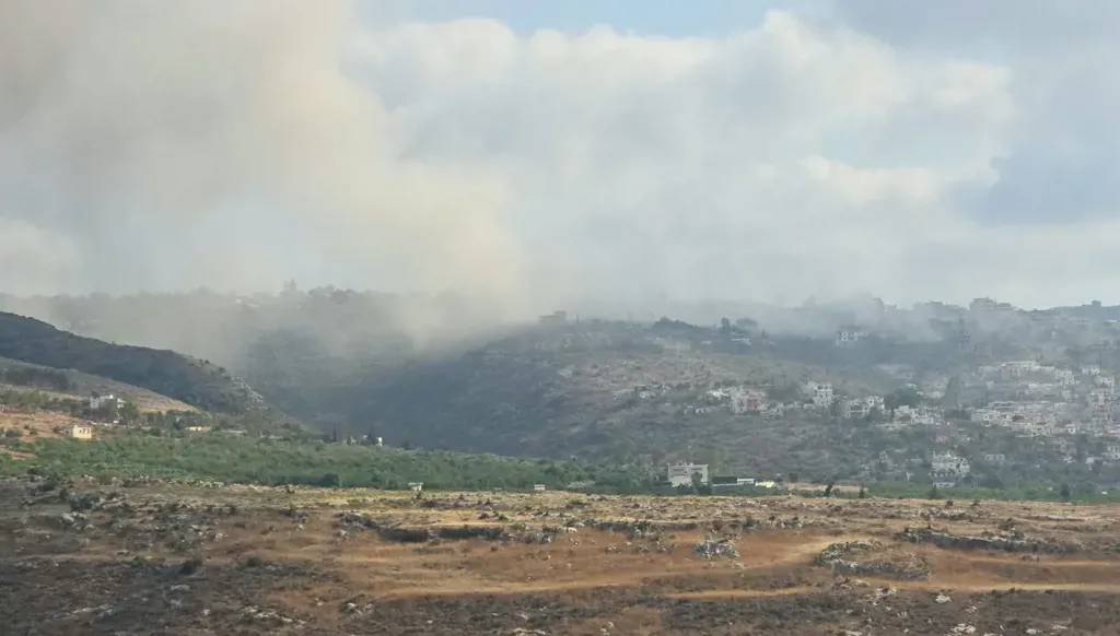 الوكالة الوطنية: القوات الإسرائيلية عمدت على تمشيط المنطقة الواقعة بين مشاع المنصوري ومجدل زون في وادي حسن جنوب شرق صور، بالأسلحة الرشاشة والثقيلة، وسط تحليق للمسيّرات في الأجواء
