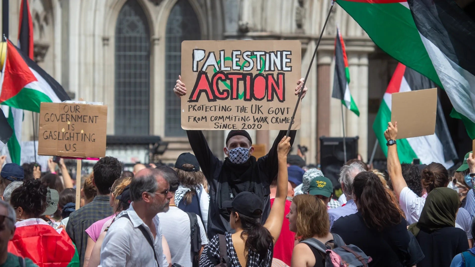 بعد تصنيفها جماعة "إرهابية"... "فلسطين أكشن": نشاطنا يتمحور حول "إنقاذ الأرواح من خلال تعطيل آلة الحرب الإسرائيلية"