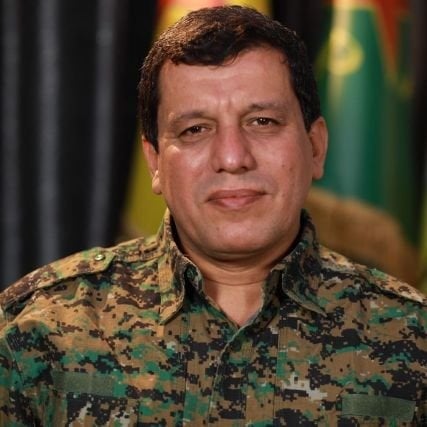 القائد العام لقوات سوريا الديمقراطية مظلوم عبدي: أعلن حل قوات سوريا الديمقراطية كقوة عسكرية مستقلة ودمجها بمؤسسات الدولة