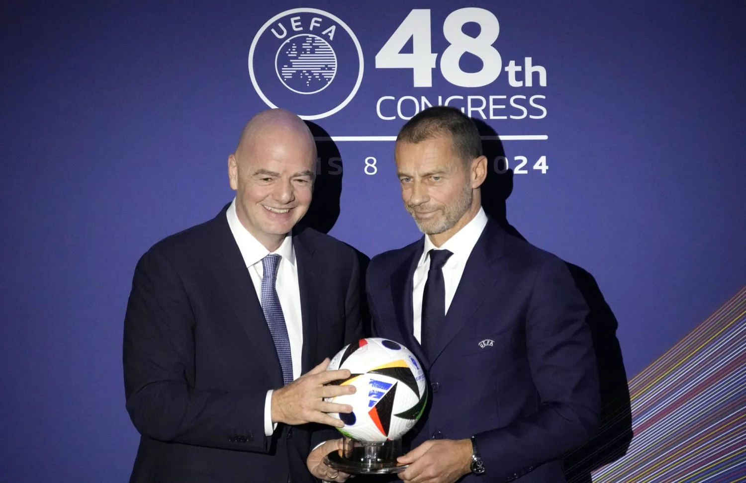 بعد تهديد بالمقاطعة.. انفراجة مرتقبة في أزمة الـ"يويفا" والـ"فيفا"