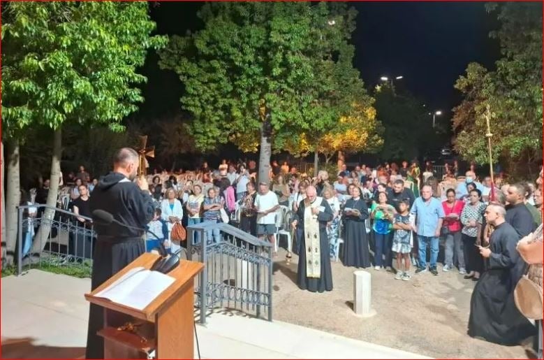 دير كفيفان يحتفل بعيد الطوباوي اسطفان نعمة برتبة تبريك المياه
