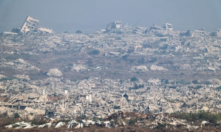 غزة.. انتشال جثامين 233 فلسطينيًا من تحت أنقاض 20 منزلًا
