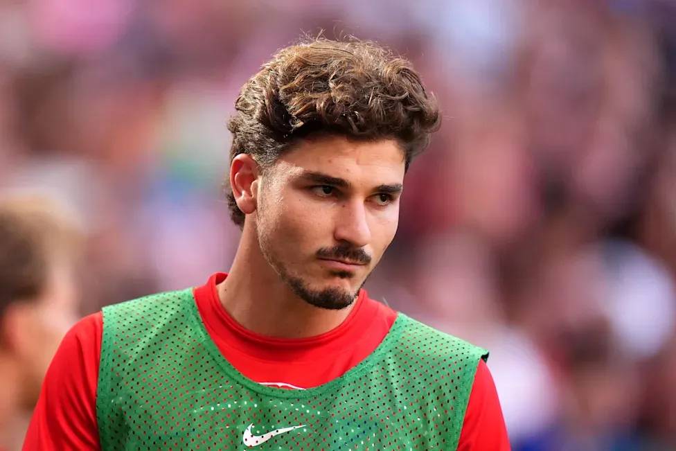 هل يلجأ الفاريز للحل الاخير للانتقال الى برشلونة؟