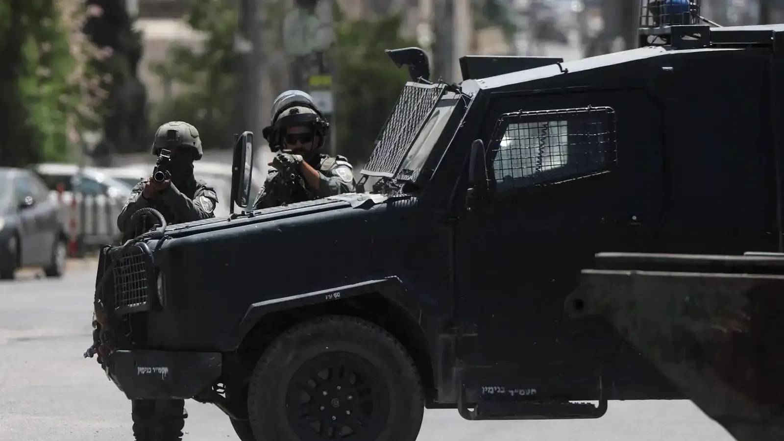 "هآرتس": الضفة ليست على أعتاب انتفاضة... لكن انفجار الغضب قد يأتي بلا إنذار