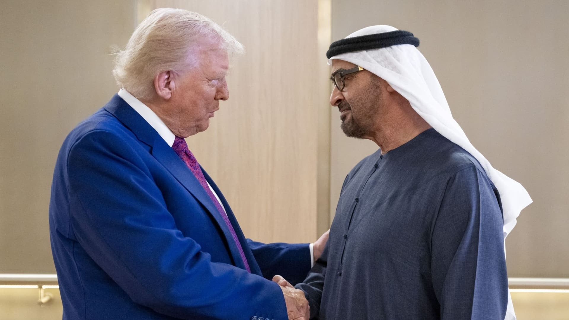 الرئيس الإماراتي وترامب يبحثان التعاون المشترك ومستجدات المنطقة