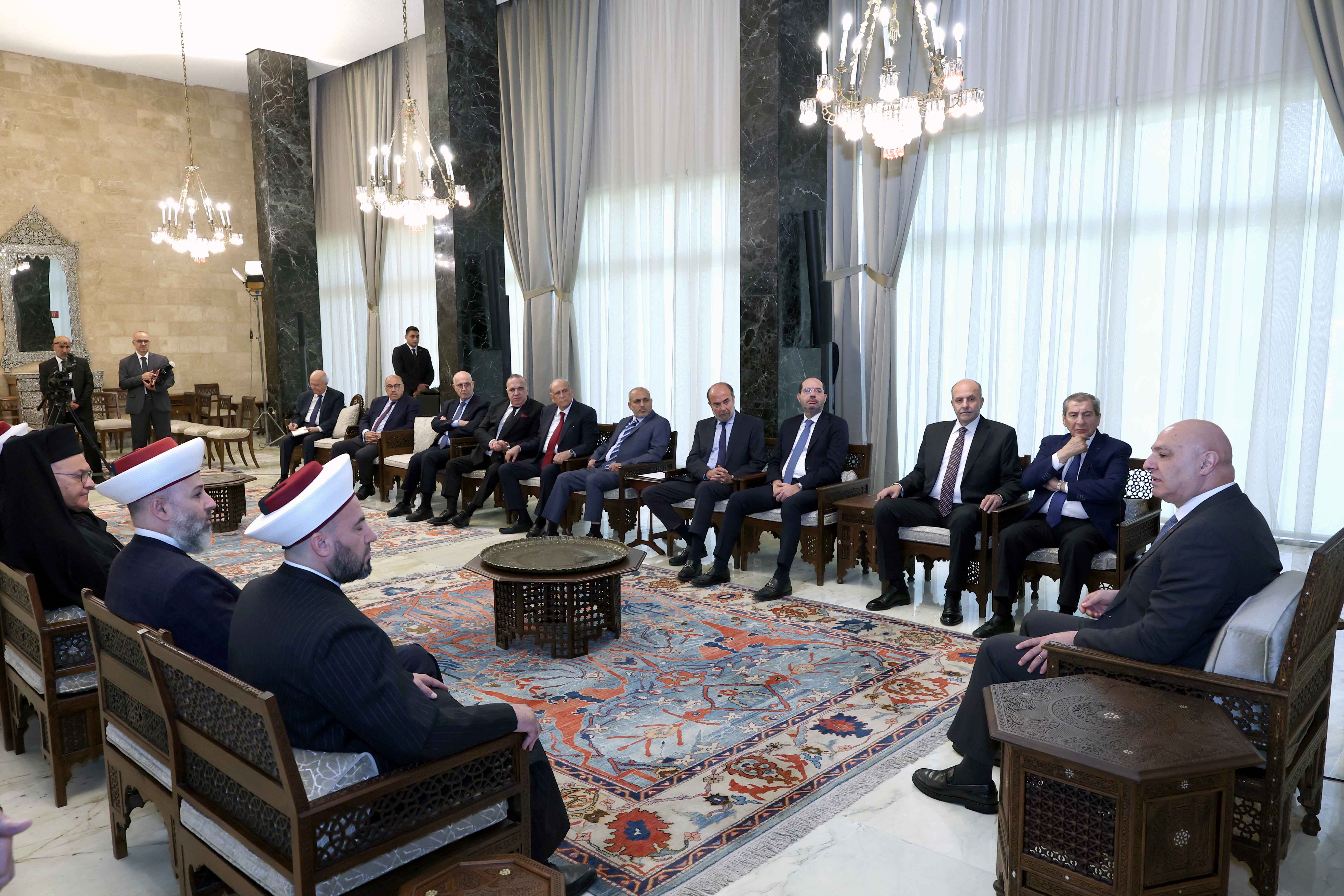 عون أثنى على كلمة بري في ذكرى تغييب الإمام الصدر: 
الأهداف الرئيسيّة للمفاوضات تجنيب لبنان ويلات الحرب
