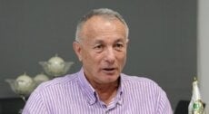 شامل روكز: عقدنا اجتماعا ايجابيا مع الوزراء المعنيين بشأن مطالب المتقاعدين العسكريين وننتظر تحديد الارقام مع وزارة المال لكي نحدد خطواتنا
