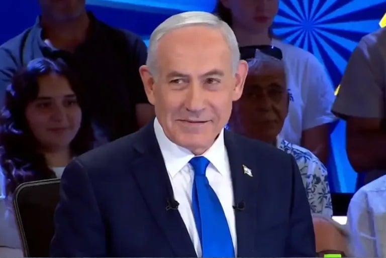 رئيس الوزراء الإسرائيلي بنيامين نتنياهو: علينا إكمال المهمة وإسقاط النظام الإيراني.
