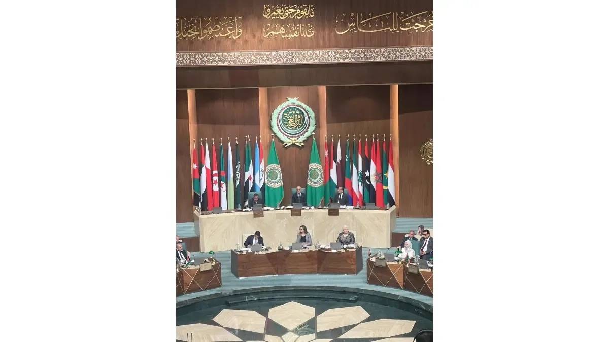 جامعة الدول العربية تتبنى قرارات الحكومة اللبنانية وتدعم حصر السلاح بيد الدولة