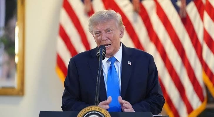 الرئيس الأميركي دونالد ترامب: سنشن هجمات إضافية ضد إيران.
