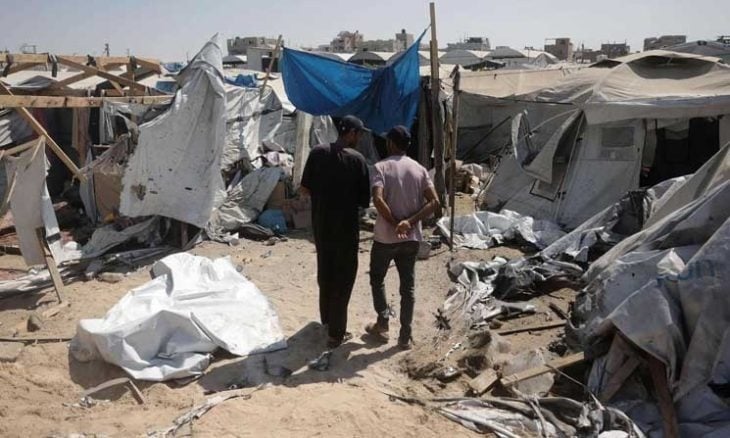 غارة إسرائيلية تستهدف مدنيين في الشيخ عجلين جنوبي غزة