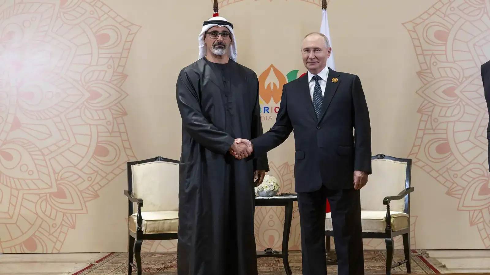 ولي عهد أبوظبي يلتقي بوتين ويبحثان تطوير التعاون الإماراتي ـ الروسي