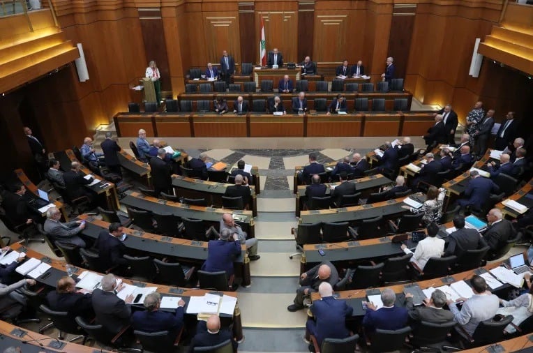 مفاجأة في قانون العفو... النص المنشور لا يطابق ما أقرّه النواب؟