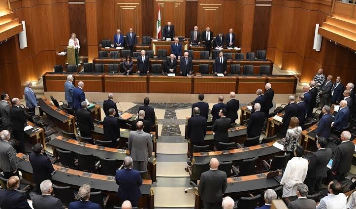 لليوم الثاني.. جلسة مناقشة الحكومة تعود بملفات السلاح والكهرباء والاقتصاد