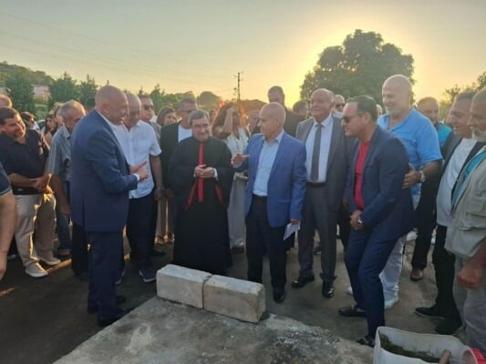 بلدية تحوم تحتفل بوضع حجر الأساس لمقرها الجديد