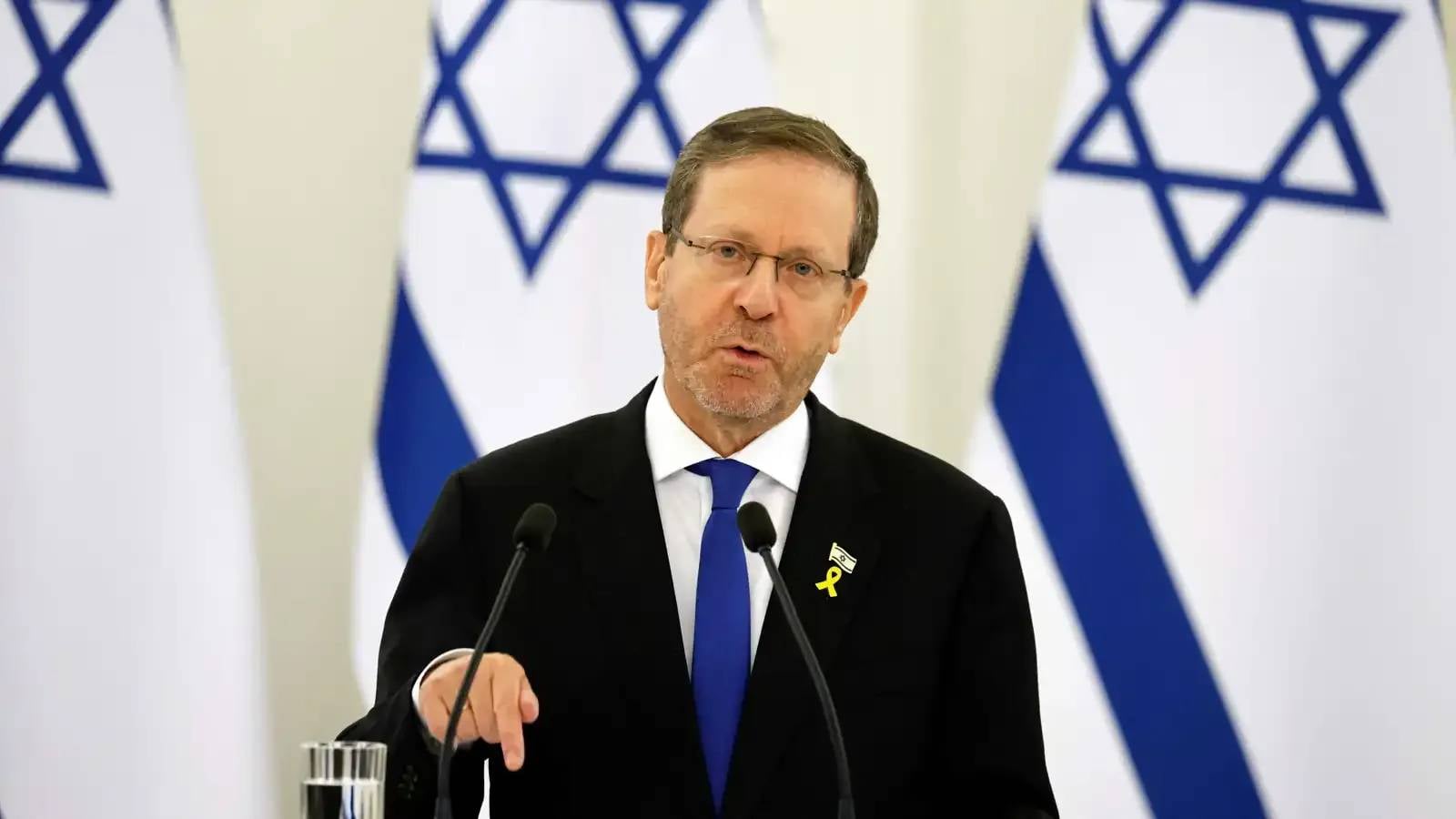 هرتسوغ يعفو عن جندي إسرائيلي مدان بقتل فلسطيني في الخليل