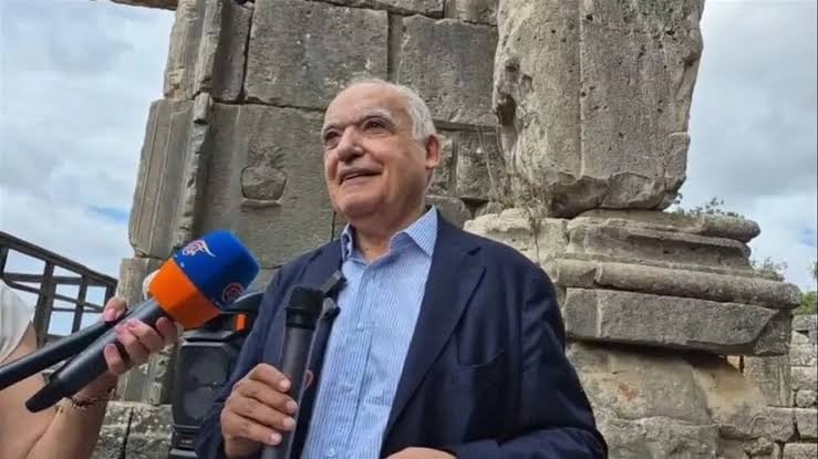 سلامة زار موقع شحيم برفقة الحجار: هبة بـ435 ألف دولار للموقع الأثري