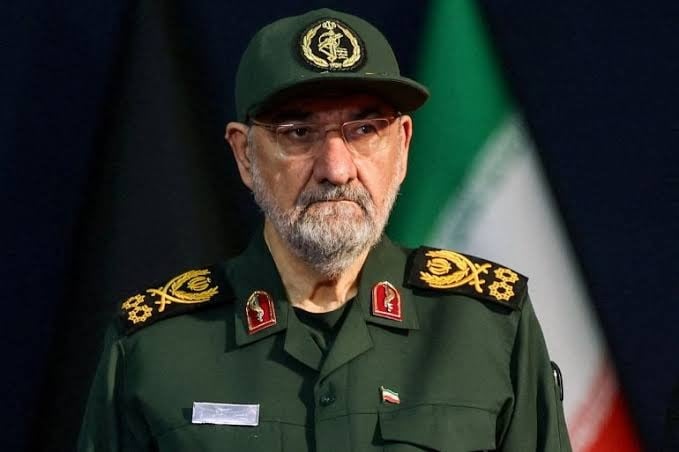 رضائي: إذا كانت واشنطن تريد الخروج من المأزق الذي صنعته بنفسها وألا تزداد تورطاً فيه فلا سبيل أمامها سوى قبول حقوق إيران