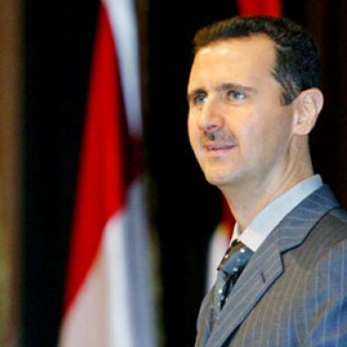 

هكذا بدا الرئيس بشار الأسد في قمة تجليّه الموضوعي أرقى بمسافات من معظم الذين تصدّوا لمحاربة النظام في الداخل والخارج
إعلانه لأول مرة بشكل واضح امكانية ترشيحه مجدداً للرئاسة، ضربة معنوية للذين سعوا في خراب سوريا لإخماد صوت قلب العروبة النابض
نموذج من عدم تخوف دمشق من النقد القاسي إذا انطلق من ا