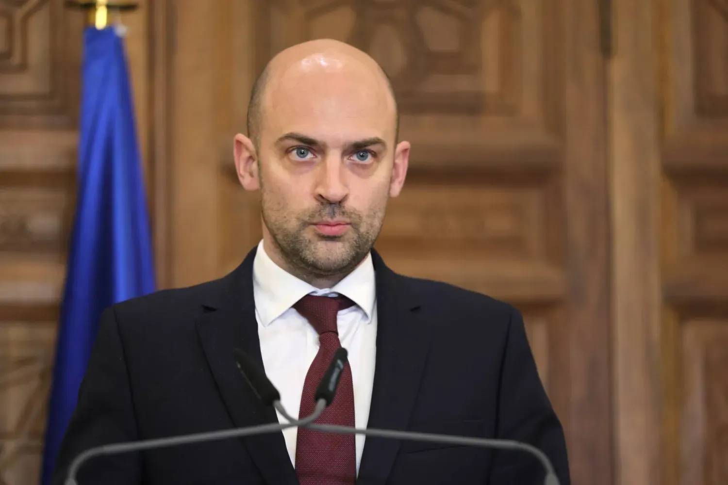 بارو يشدد على إجراء الانتخابات الفلسطينية في تشرين الثاني
