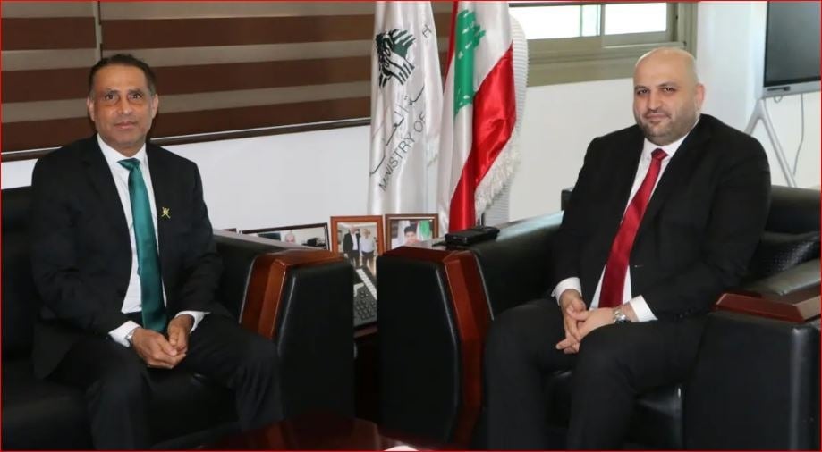 ناصر الدين تسلّم هبة طبية من سفير سلطنة عمان