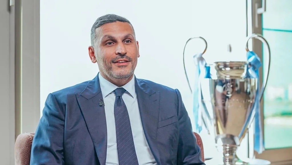 خلدون المبارك يطمئن جماهير مانشستر سيتي: ثقتنا لم تتغير