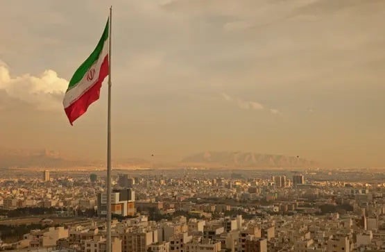 إيران تشدد موقفها: مضيق هرمز لن يُفتح قبل تلبية شروط طهران