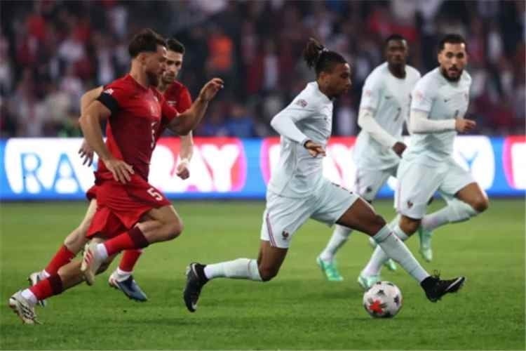 زيدان يبدأ مهمته بانتصار.. فرنسا تهزم تركيا ومبابي يسجل ويغادر مصاباً